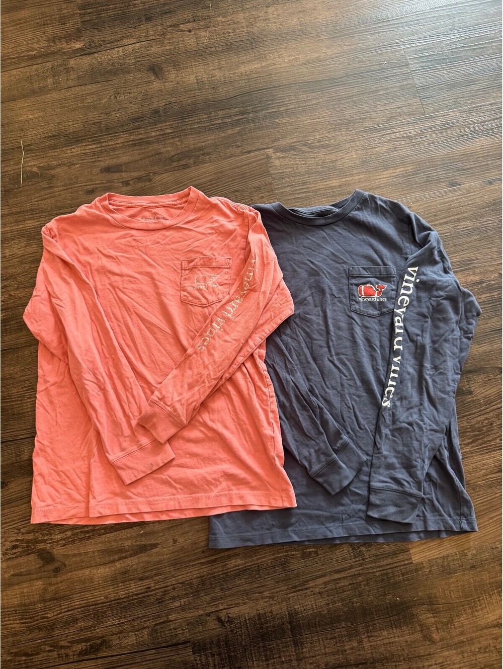 Vineyard Vines Boys Long Sleeve Whale T-Shirt 2-Pack Bundle Coral Navy Size M